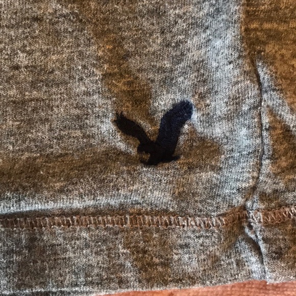 Two American eagle short sleeve shirts - Picture 4 of 6